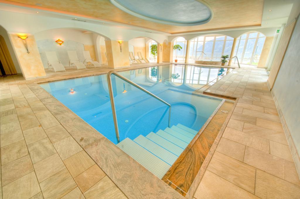 Hotel Meinhardt Шена Екстериор снимка
