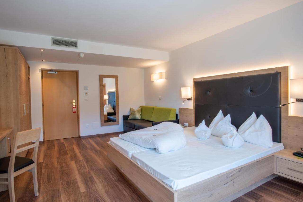 Hotel Meinhardt Шена Екстериор снимка